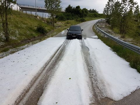 Χειμωνιάτικες εικόνες στα χωριά των Ιωαννίνων – Το «έστρωσε» με χαλάζι